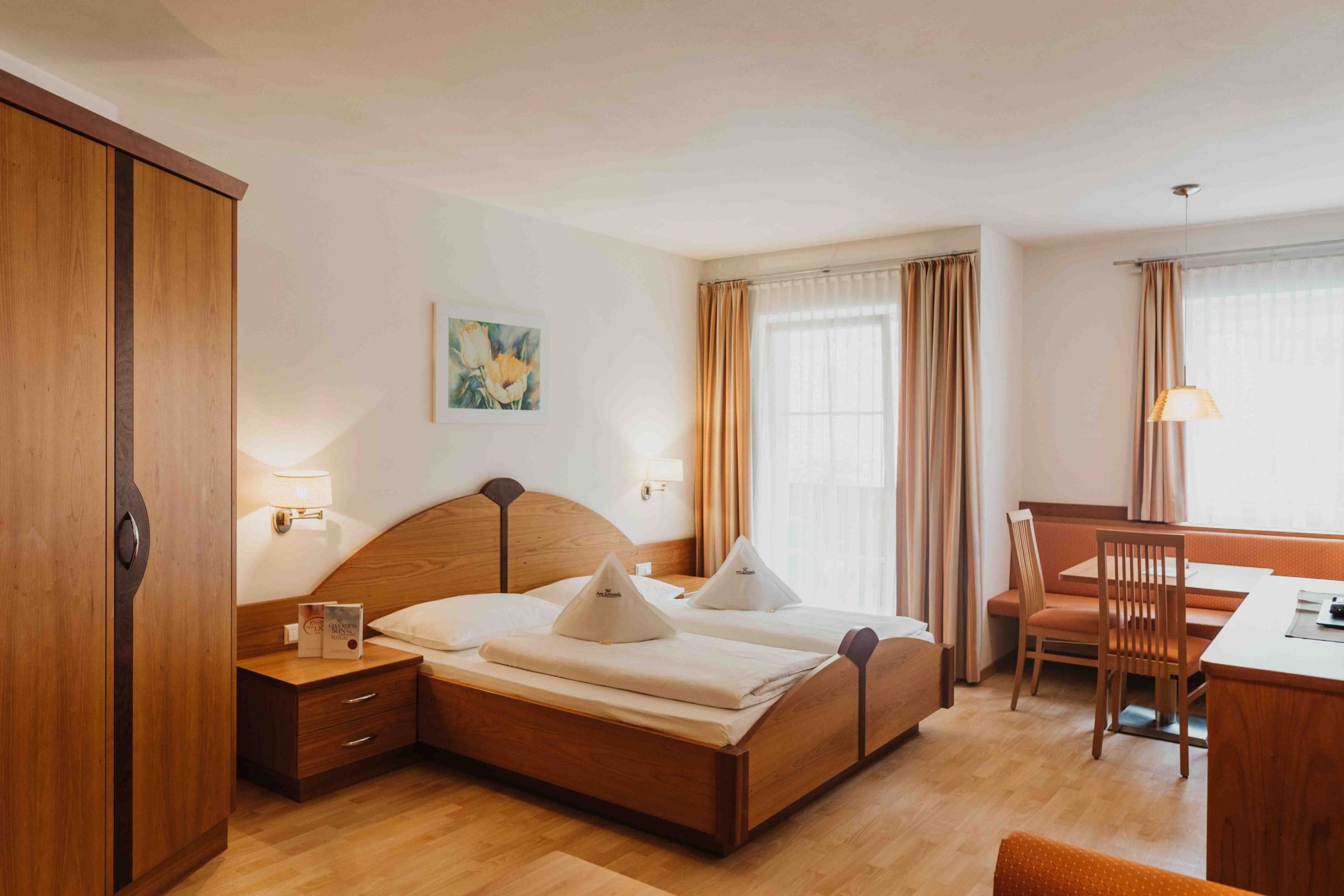 Doppelzimmer Rosenduft mit Sitzecke – Hotel Am Sonneck