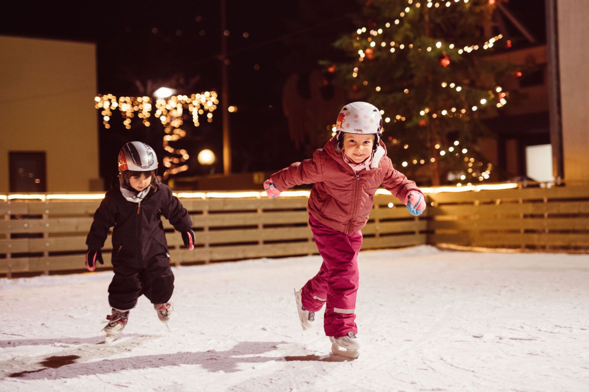 Eislaufen am Christkindlmarkt in Algund Hotel Am Sonneck
