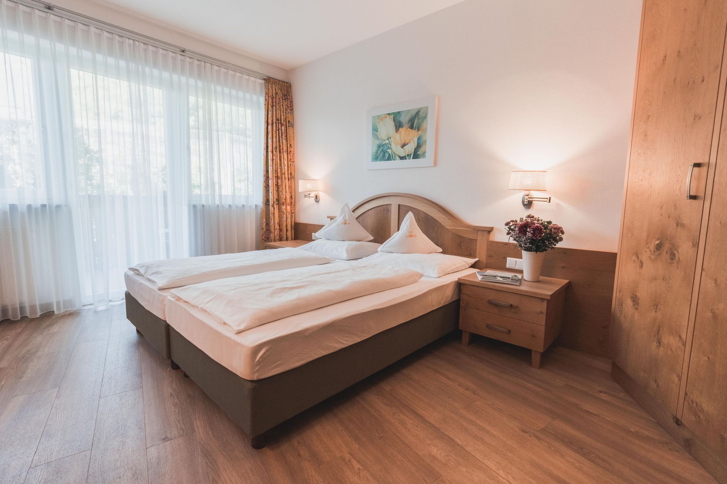 Helles Doppelzimmer Vellau – Hotel Am Sonneck