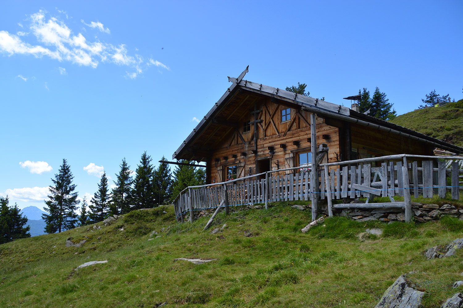 Kuhalm oberhalb von Algund Hotel Am Sonneck
