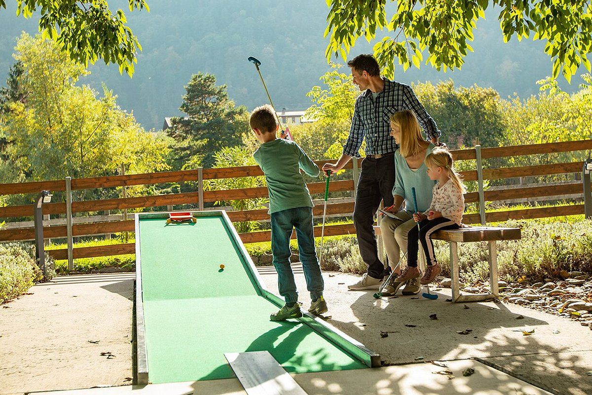 Minigolf in Algund Hotel Am Sonneck