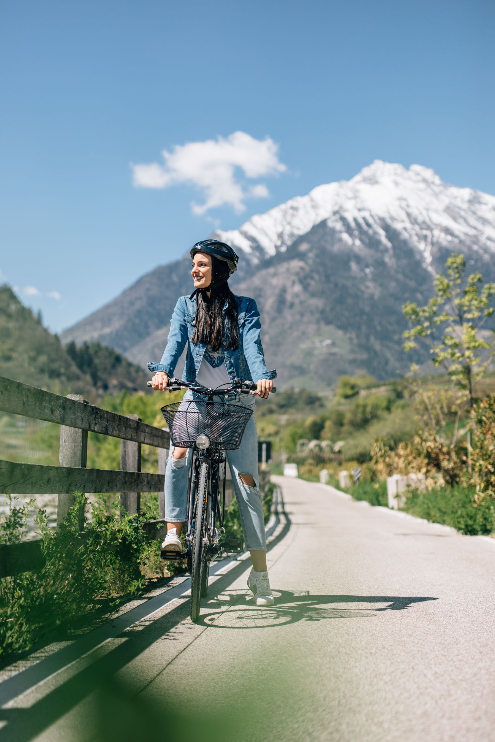Radfahren durch die Obstgärten im Meraner Land Hotel am Sonneck