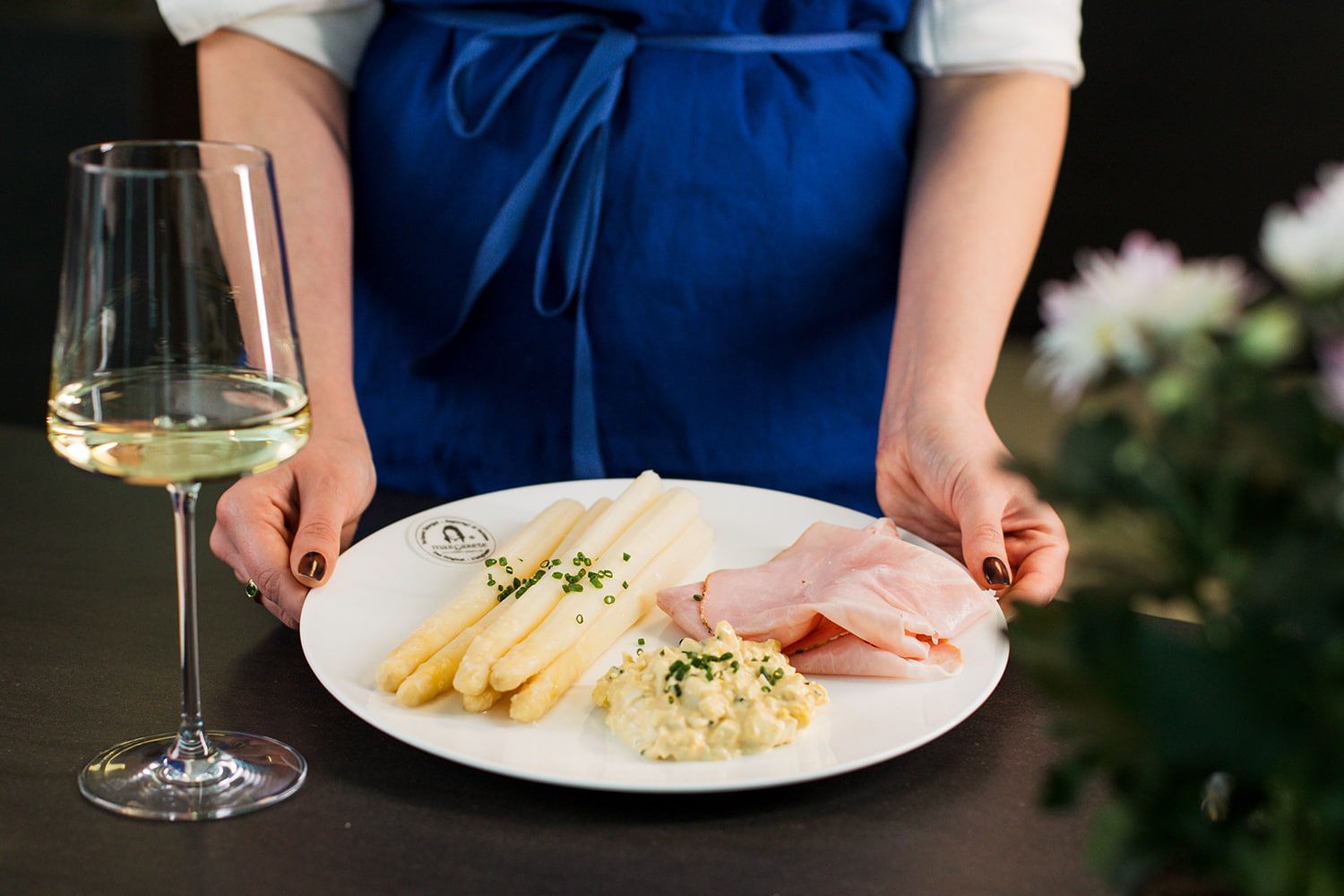 Südtiroler Spargel mit Bozner Sauce Hotel Am Sonneck
